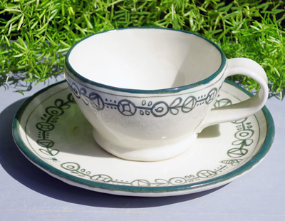生徒作品　草花文カップ＆ソーサ