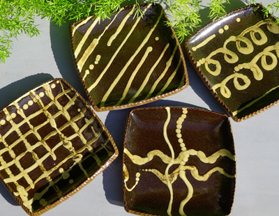 生徒作品　スリップウェア角皿