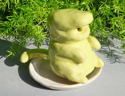 体験作品　怪獣アロマディフューザー